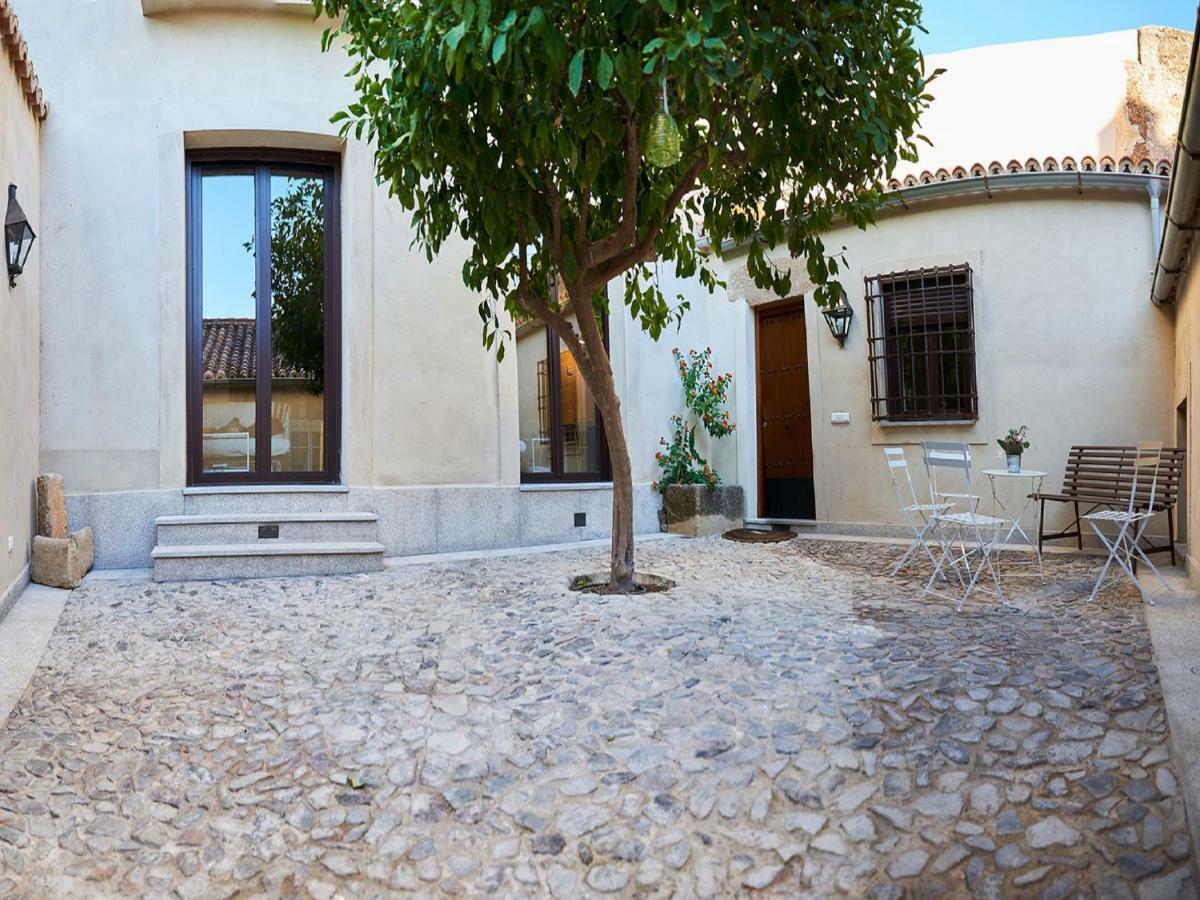 Apartamentos San Pablo Caces エクステリア 写真
